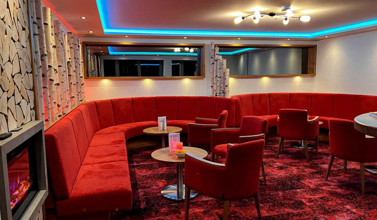 Bar-Lounge-Schwarzwald-Wellnesshotel-Hohenrodt