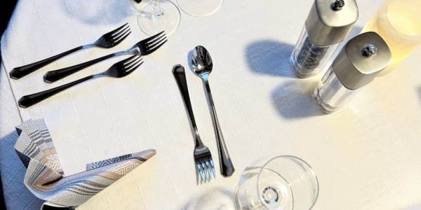 Restaurant-Schwarzwald-Tisch-Wellnesshotel-Hohenrodt-4