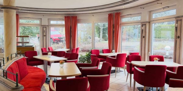 Rezeption-Lobby-Schwarzwald-Wellnesshotel-Hohenrodt