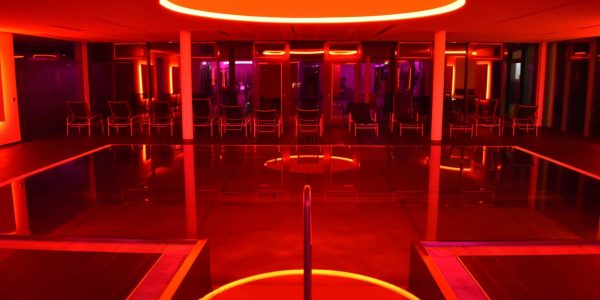 Schwimmbad-Hallenbad-LED-Schwarzwald-Wellnesshotel-Hohenrodt-17