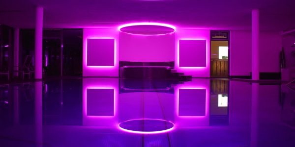 Schwimmbad-Hallenbad-LED-Schwarzwald-Wellnesshotel-Hohenrodt-2