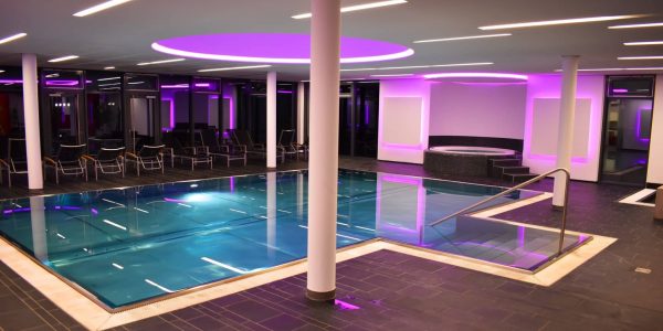 Schwimmbad-Hallenbad-LED-Schwarzwald-Wellnesshotel-Hohenrodt-21
