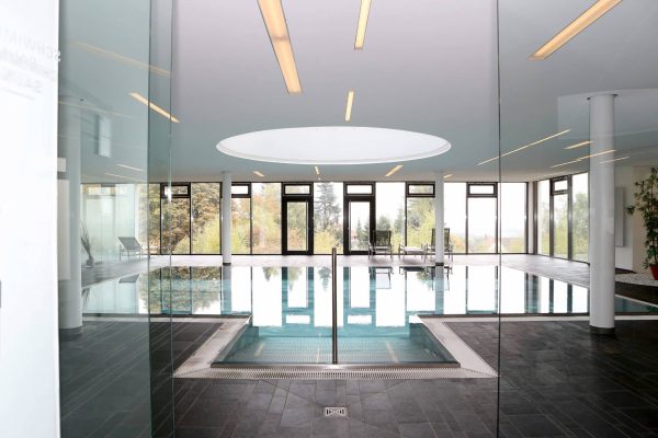 Schwimmbad-Hallenbad-Schwarzwald-Wellnesshotel-Hohenrodt-13