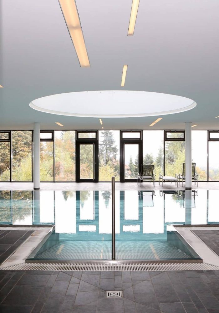 Schwimmbad-Hallenbad-Schwarzwald-Wellnesshotel-Hohenrodt-13